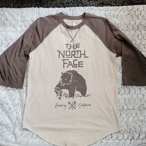 The North Face Mens Baseball Style T-shirt